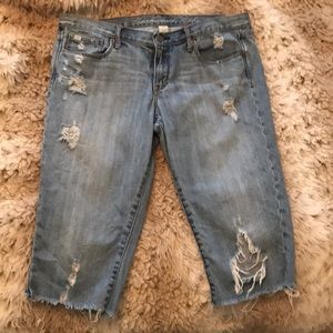 Abercrombie & Fitch distressed capris size 10